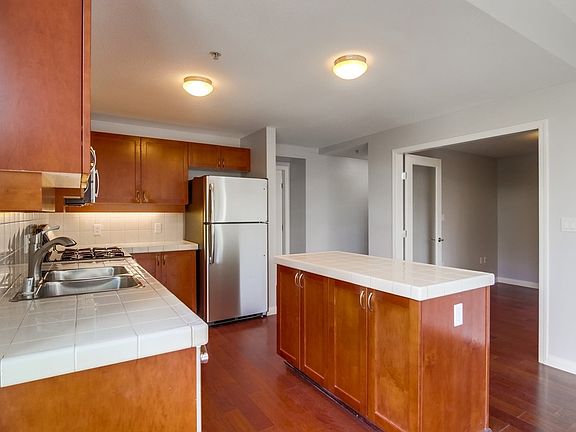2nd image of 1240 India St Unit 400