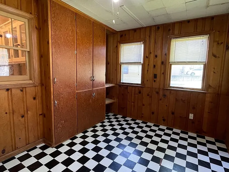 1413 Center St — Photo 21