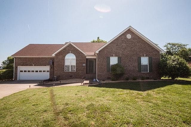 1136 Thornberry Dr