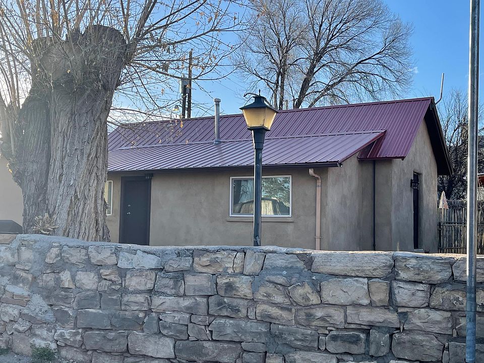 1st image of 713 6th St #4
