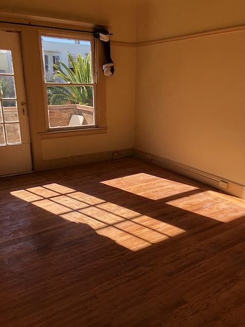 1st image of 625 Oak St Unit 6271/2