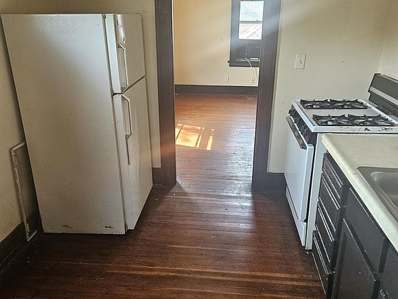 4th image of 409 S Prairie Ave #11233820