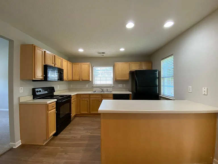 3006 Kensington Pl — Photo 4