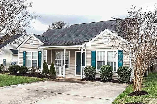 5117 Parkerwood Dr — Photo 2