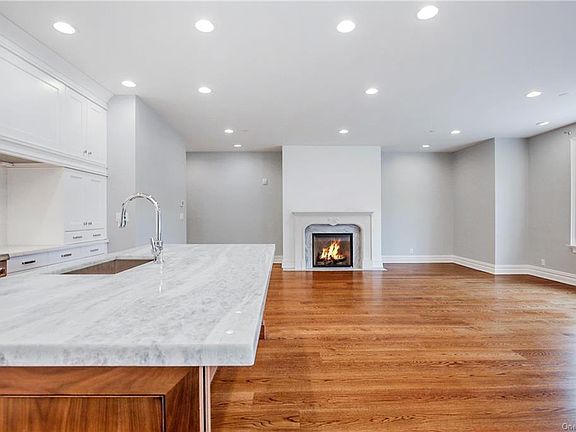 5th image of 2 Weaver St #5A