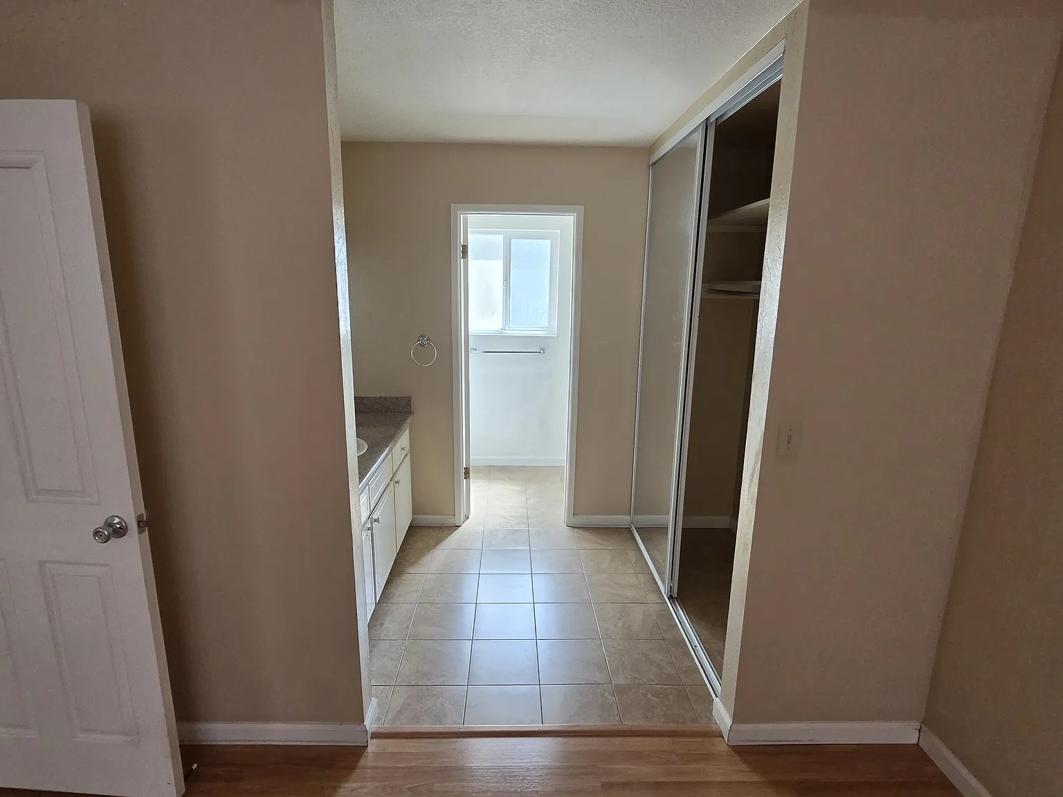 3 bed, 1382 sqft, $3,750 — Photo 4