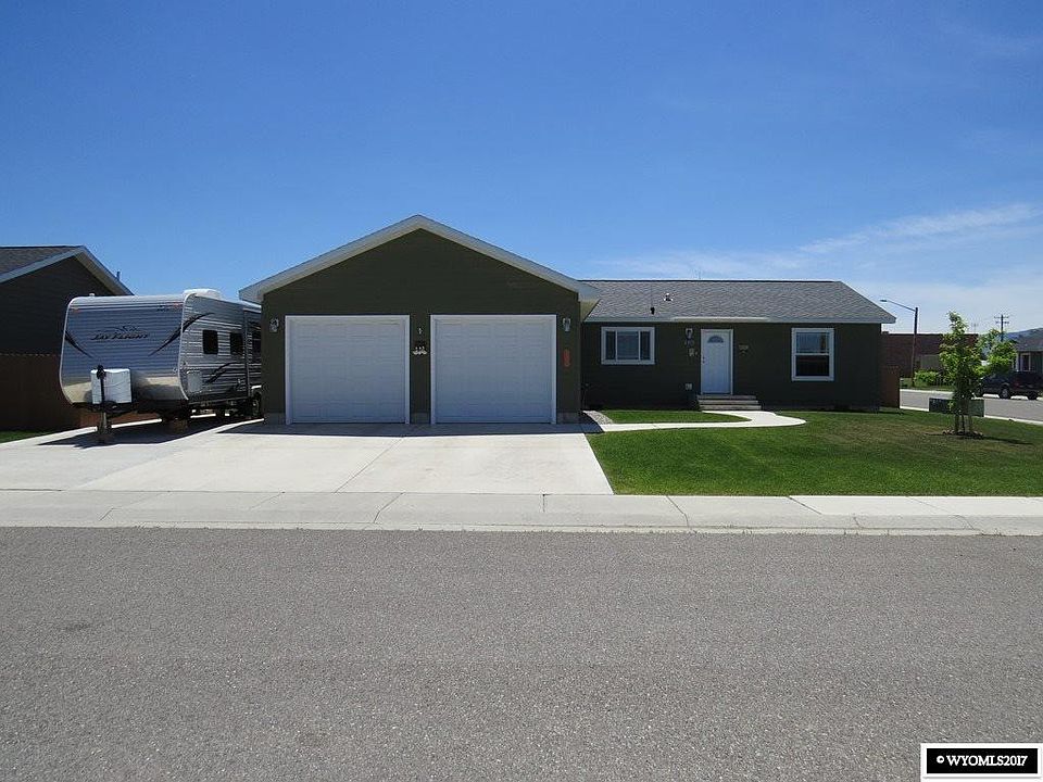 1st image of 205 Riverwood Dr