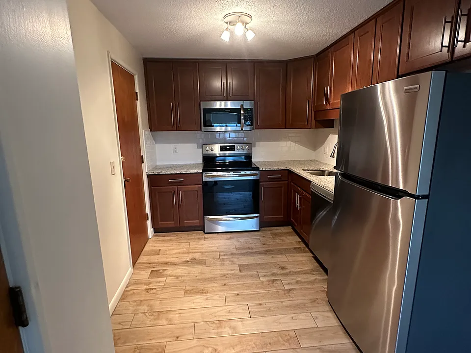 88 Lexington St #26