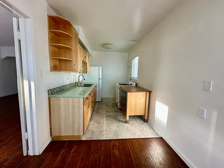 862 S Saint Andrews Pl — Photo 7