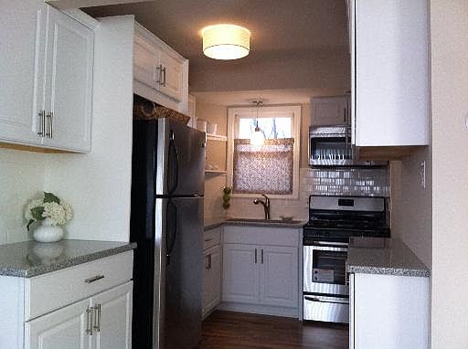 3rd image of 4521 S Oak Ave