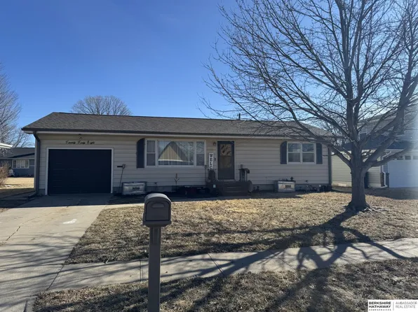 2048 Irene St, Fremont, NE 68025