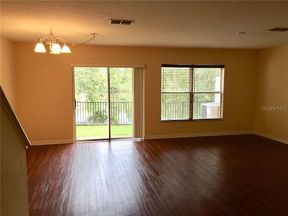 3rd image of 10931 Kensington Park Ave