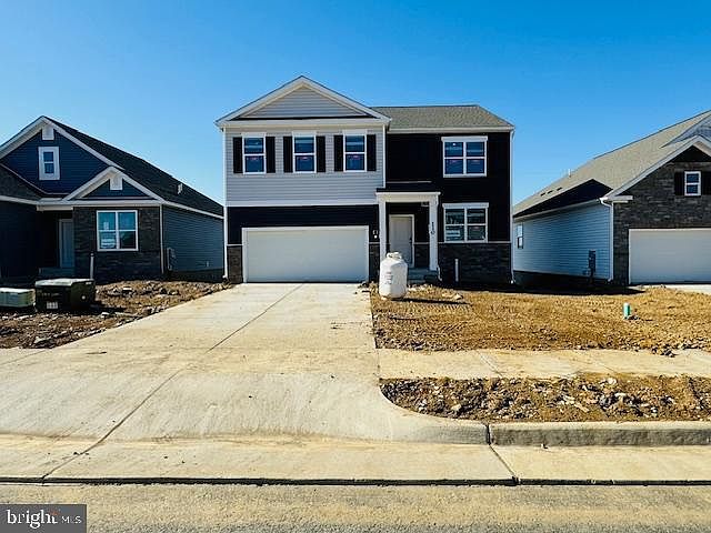 2nd image of 114 Woodford Dr