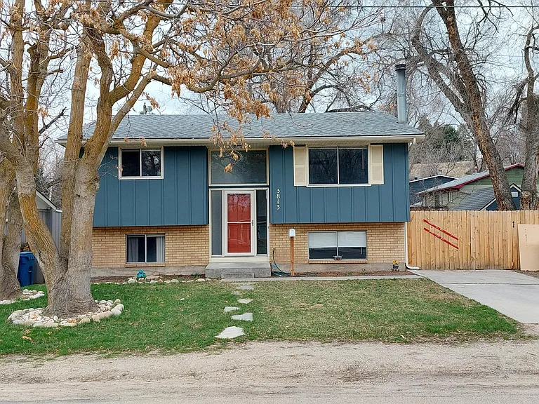 3813 W Targee St — Photo 1