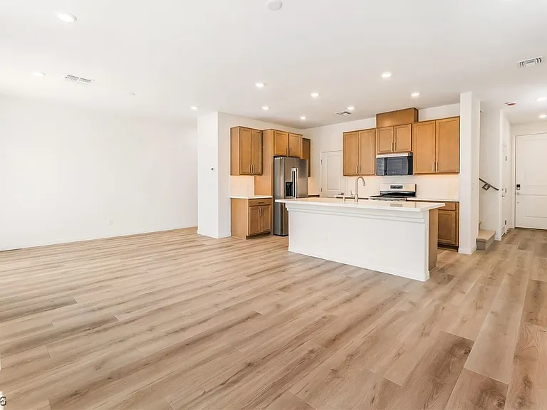 9243 Broome Ct — Photo 3