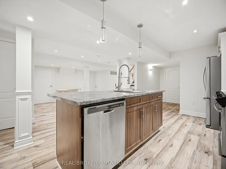 3277 Paul Henderson Dr — Photo 15