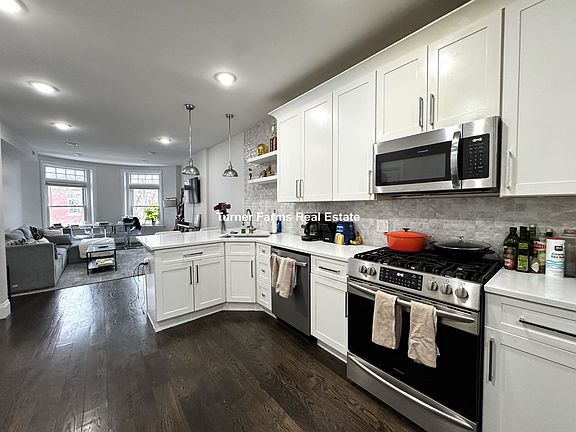 4th image of 7R Strathmore Rd #3R