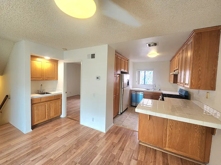 10444 Canoga Ave #33 — Photo 7