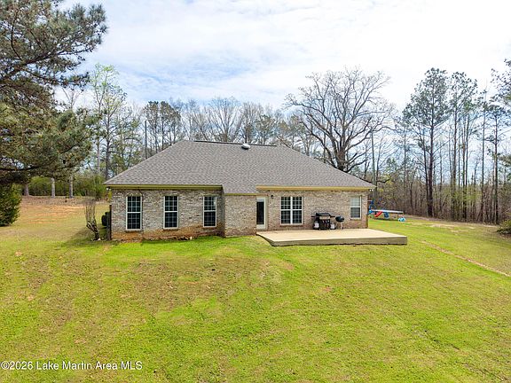 3rd image of 860 Birmingham Rd