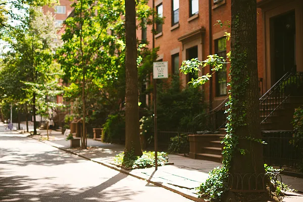 Rented by Compass | media 25