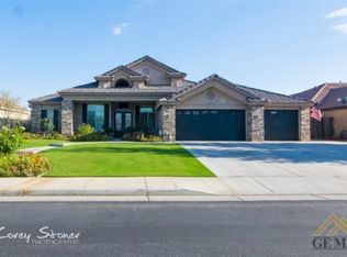 13507 Providence Pl, Bakersfield, CA 93314