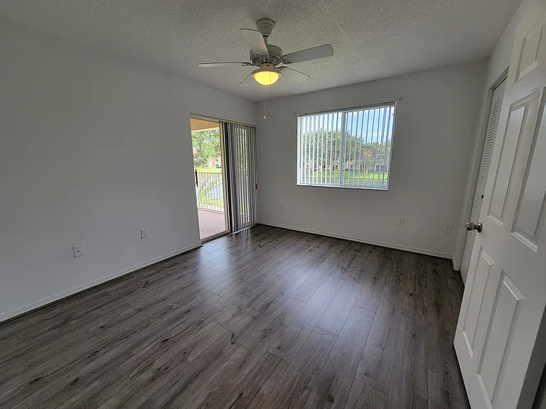 1640 N 42nd Cir #204 — Photo 5