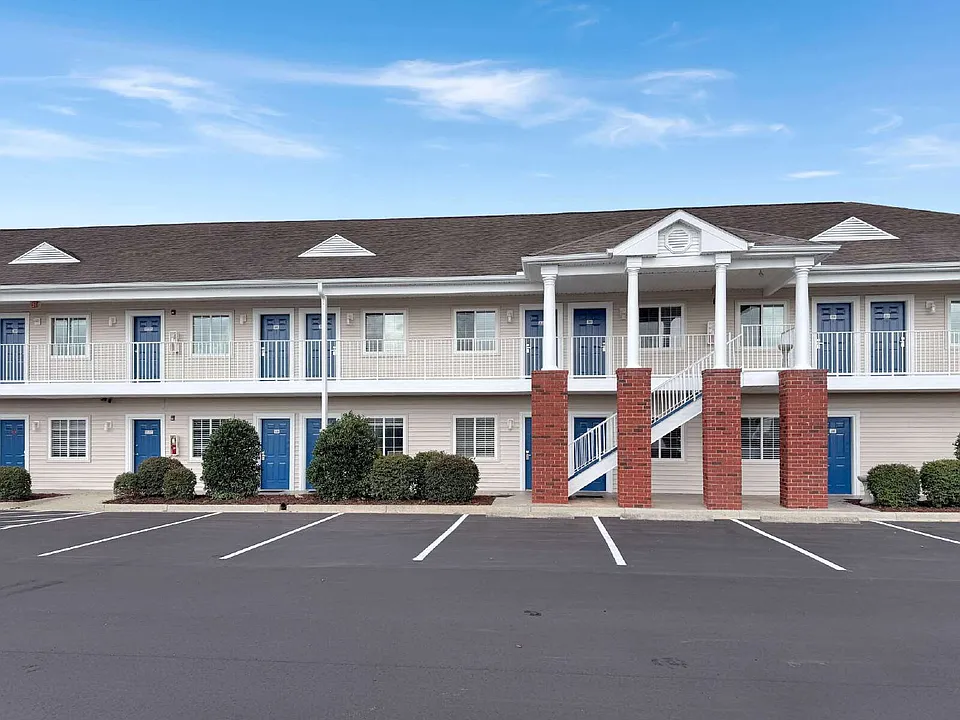 117 W Perry Rd #205