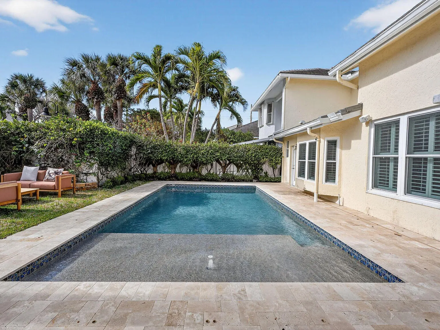 4 bed, 3.5 bath, 2164 sqft, $8,500 — Photo 3