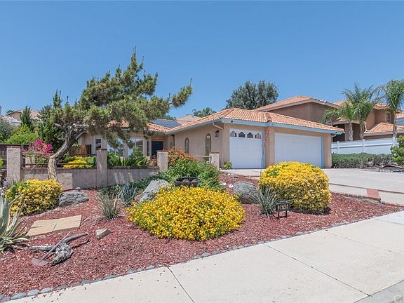 3rd image of 39745 Highbury Dr
