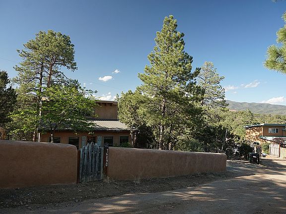 3rd image of 7689B Old Santa Fe Trl