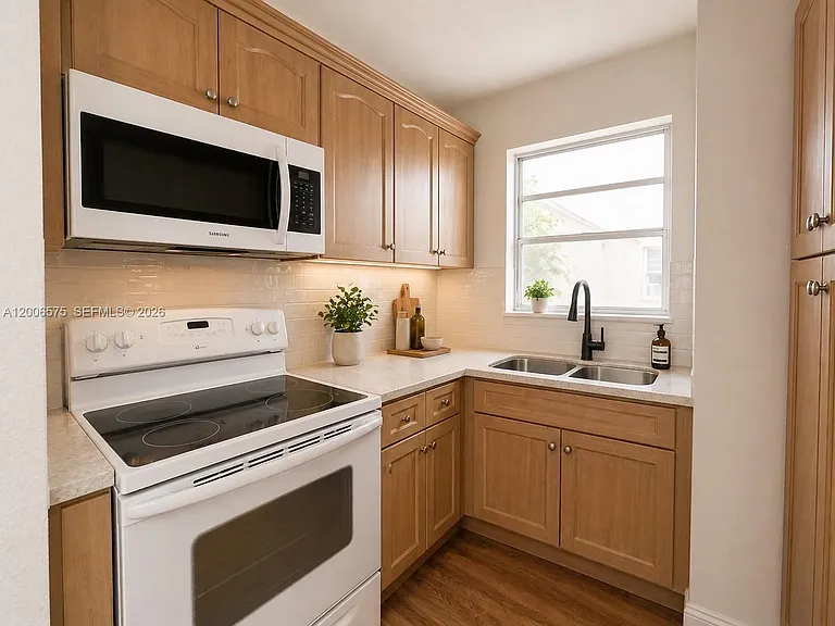 8870 Fontainebleau Blvd #409 — Photo 8
