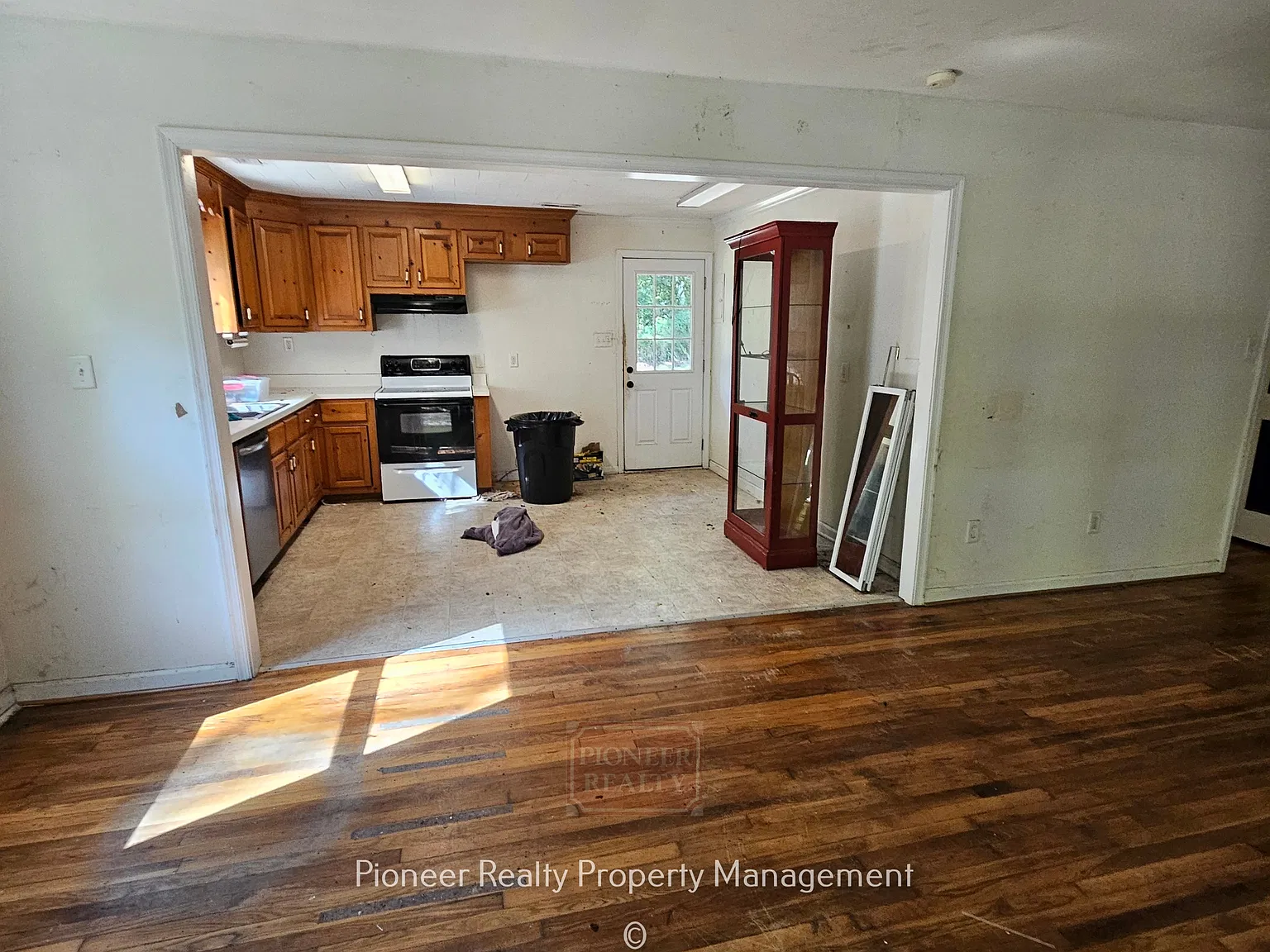 1500 Shadycrest Lane - 1 — Photo 3