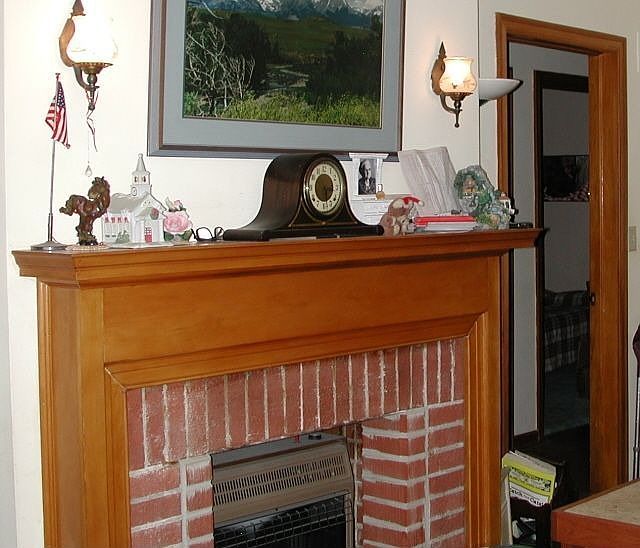 2nd image of 208 E 7th Ave