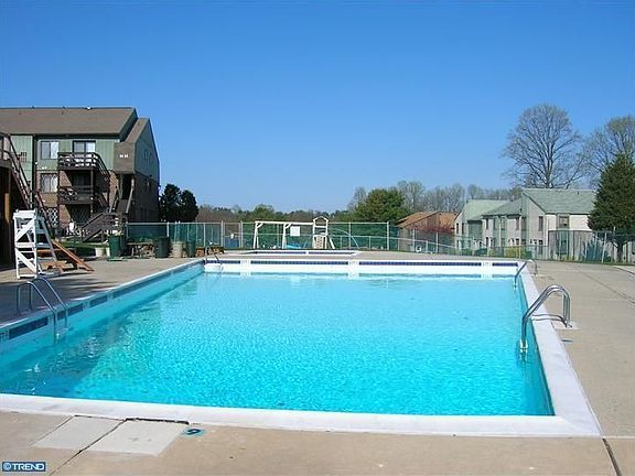 4th image of 5200 Hilltop Dr #275