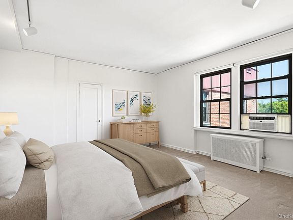 4th image of 180 Garth Road #6G