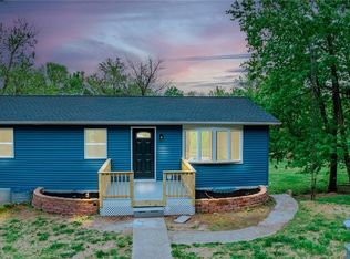 29 Silver Spring Rd, New Windsor, NY 12553