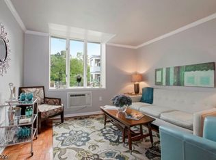 520 Turnpike Tpke #C216-216, Pompton Plains, NJ