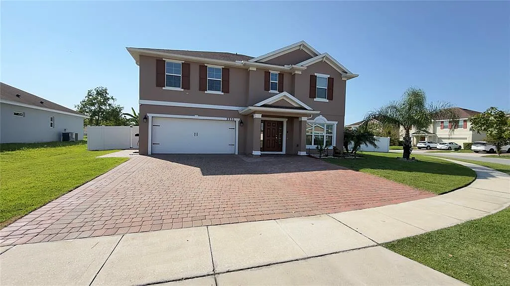 4 bed, 3.0 bath, 2814 sqft, $2,699 — Photo 4