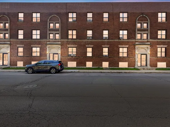 953 E 61st St #1E, Chicago, IL 60637