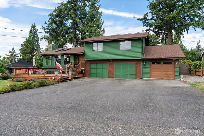 2nd image of 727 Poplar Drive