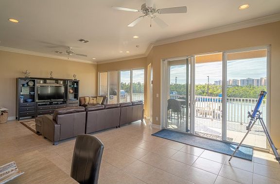4th image of 1162 Edington Pl #0