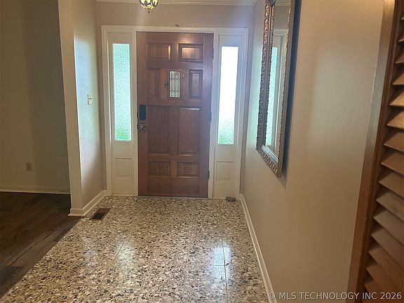 2nd image of 207 S Taylor Ave