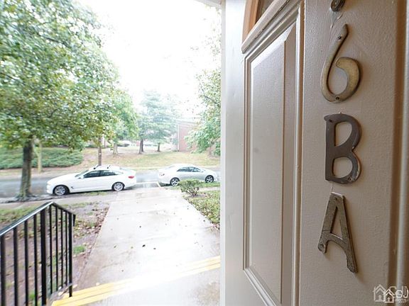 4th image of 22 York Dr APT 6B