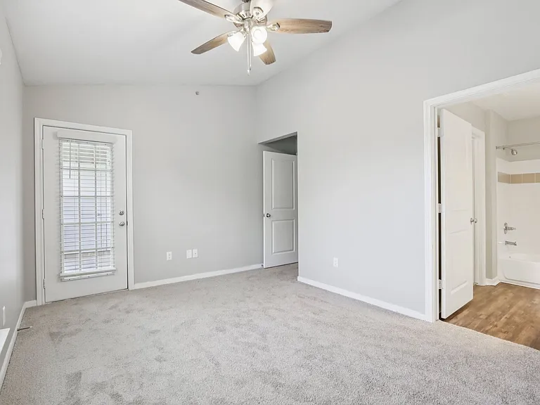 City View Farm Apartments — Photo 31