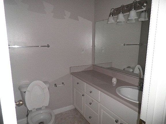 4th image of 101 Oak Grove Ln APT 1201