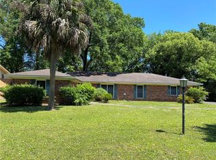 3222 Lakeside Dr, Brunswick, GA 31520