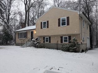 7 Kerry Ln, Hopkinton, MA 01748