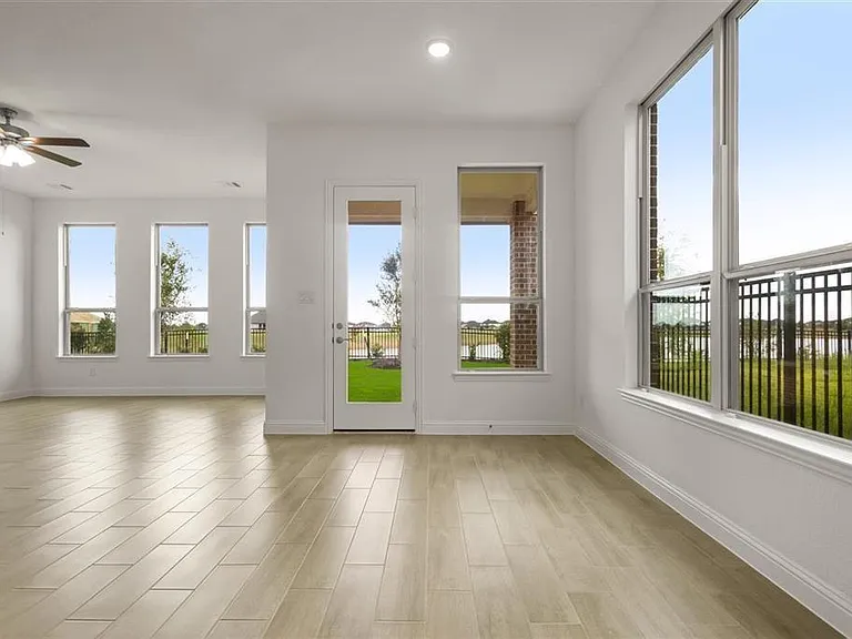 2064 Terra Rose Dr — Photo 1
