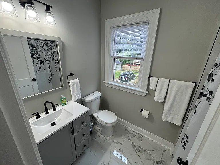 1150 W Washington St — Photo 36
