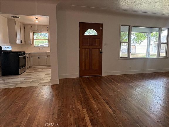 3rd image of 2408 Lilac Ct